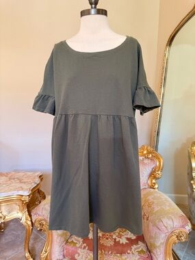 Jillian Harris' Jilly Box x Jardine's
Domain
Road Trip Dress